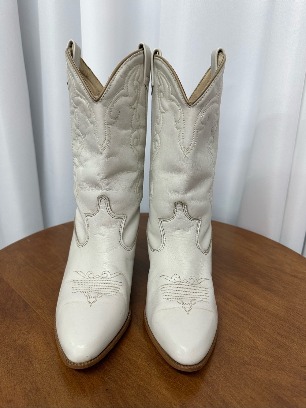 Vintage ACME White Leather Western Heeled Boots Womens 7.5 style 1185